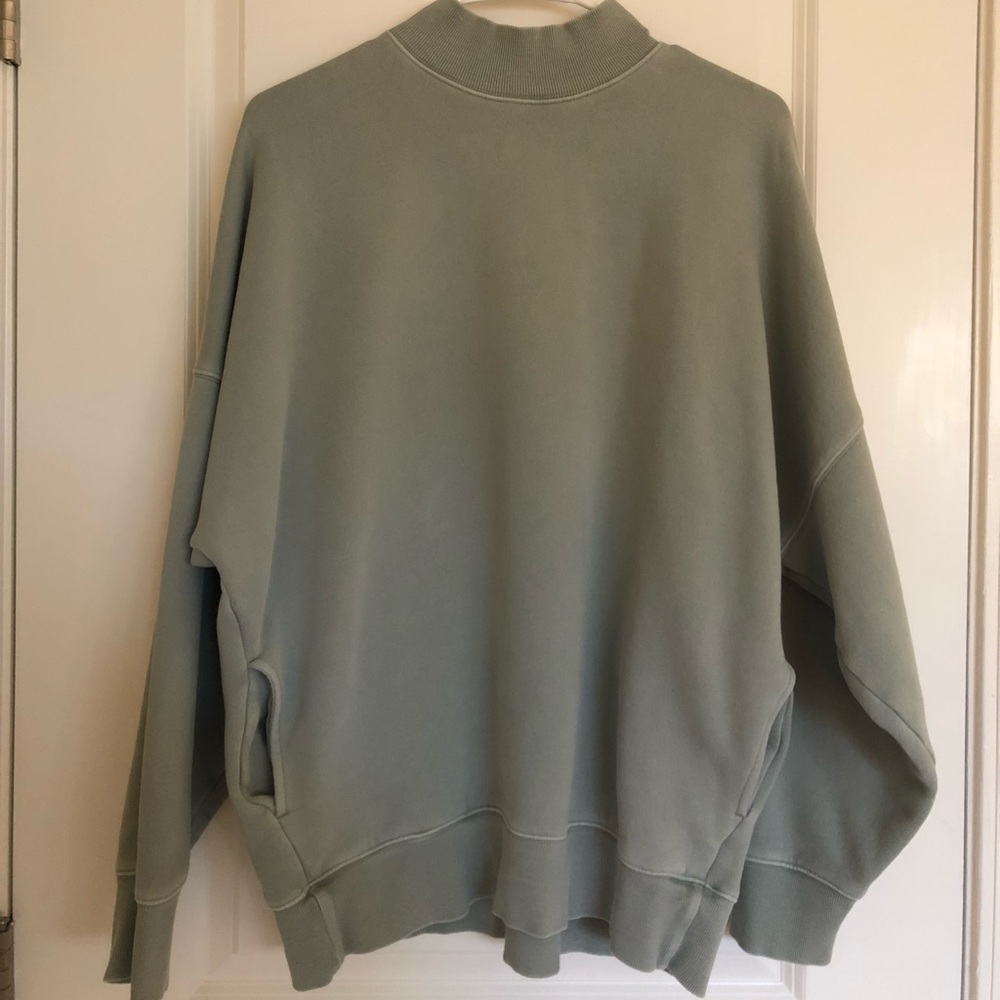 Aritzia TNA cozyaf boyfriend mockneck sweatshirt